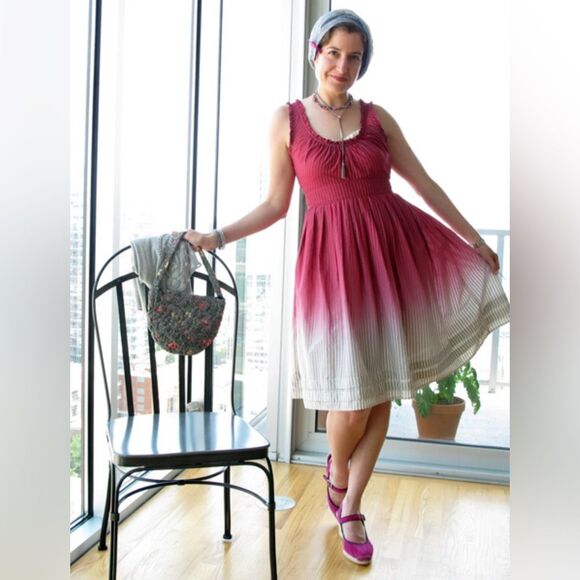 Converse 100% cotton pink cream and gray striped ombré dress size small - Picture 1 of 9